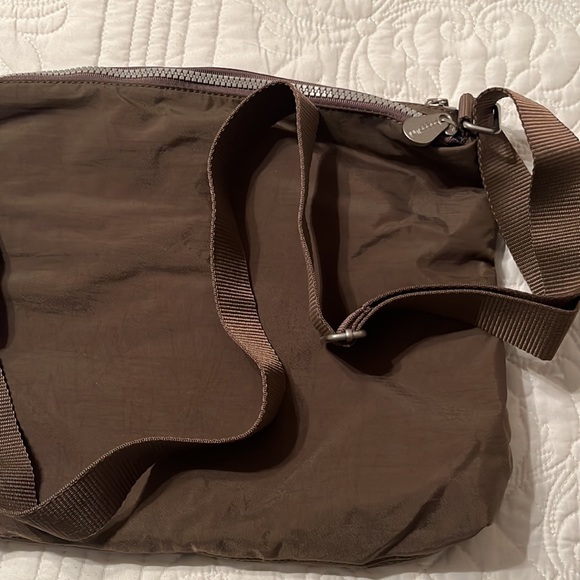 Baggallini Crossbody brown purse- NWOT - Picture 6 of 12